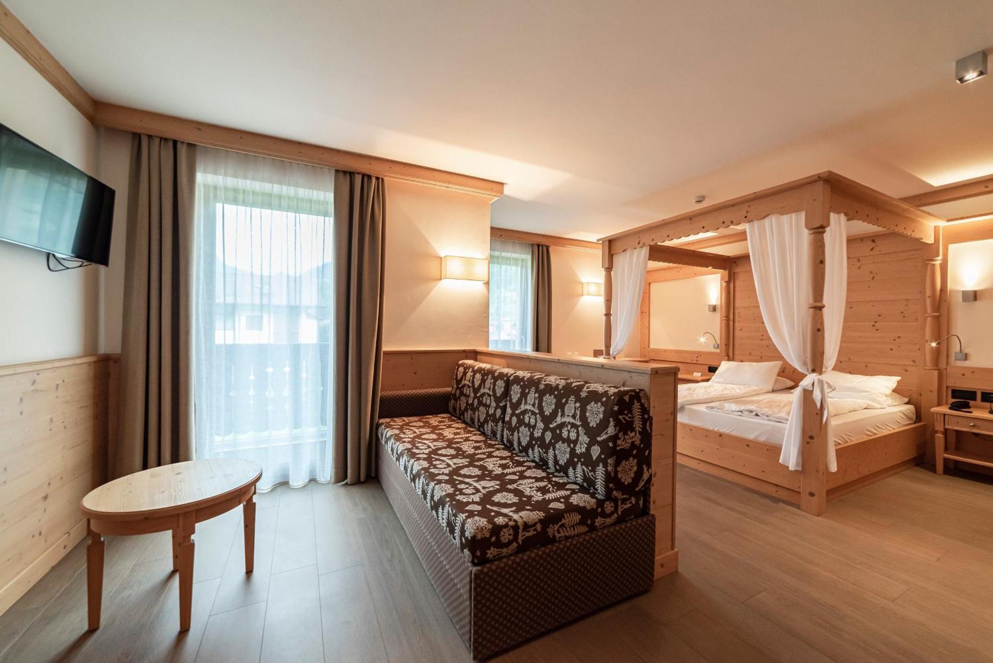 Hotel Garni Paradisi - Wellness & Spa Mezzano Exterior foto